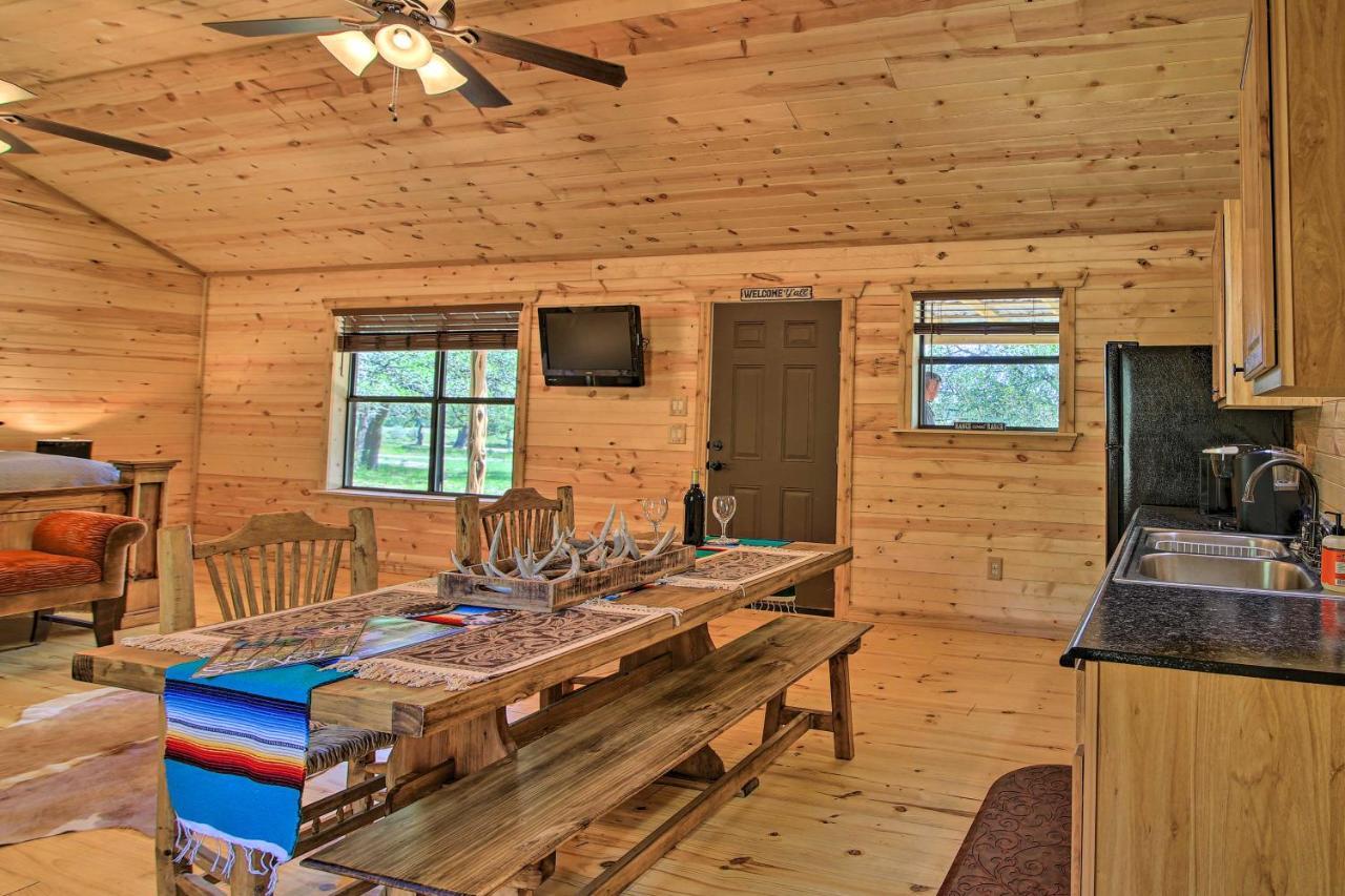 Rustic-Chic Country Cabin - 10 Mi To Main Street! Fredericksburg Extérieur photo