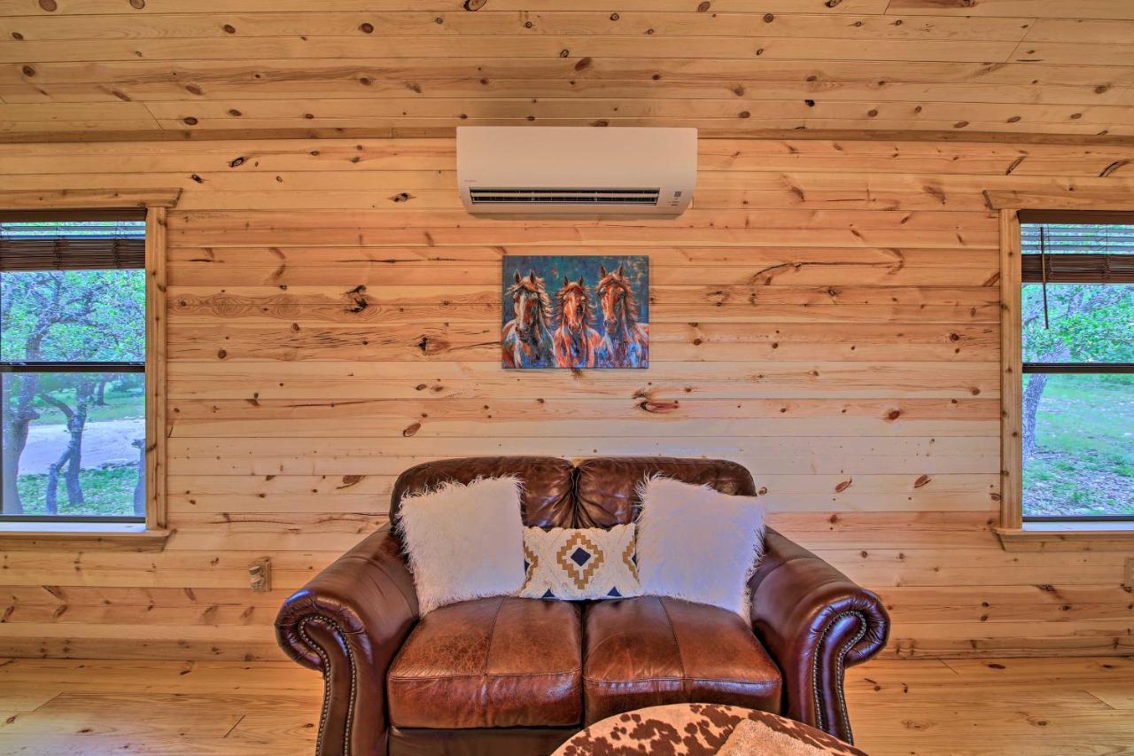 Rustic-Chic Country Cabin - 10 Mi To Main Street! Fredericksburg Extérieur photo