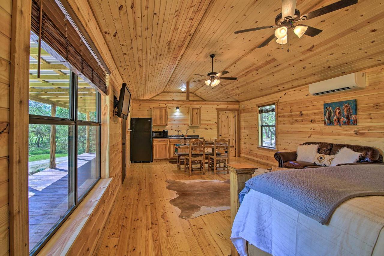 Rustic-Chic Country Cabin - 10 Mi To Main Street! Fredericksburg Extérieur photo
