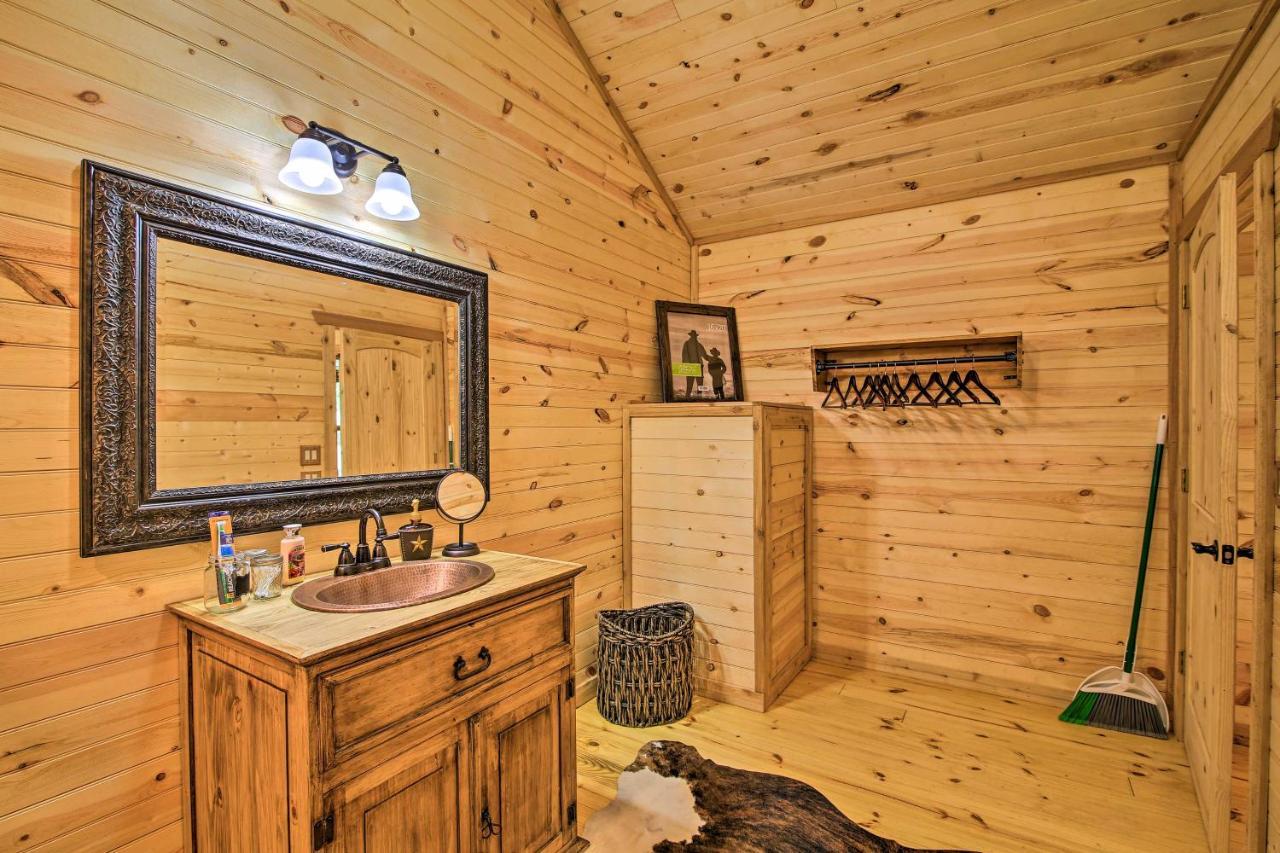 Rustic-Chic Country Cabin - 10 Mi To Main Street! Fredericksburg Extérieur photo