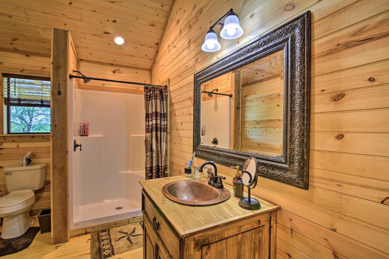 Rustic-Chic Country Cabin - 10 Mi To Main Street! Fredericksburg Extérieur photo