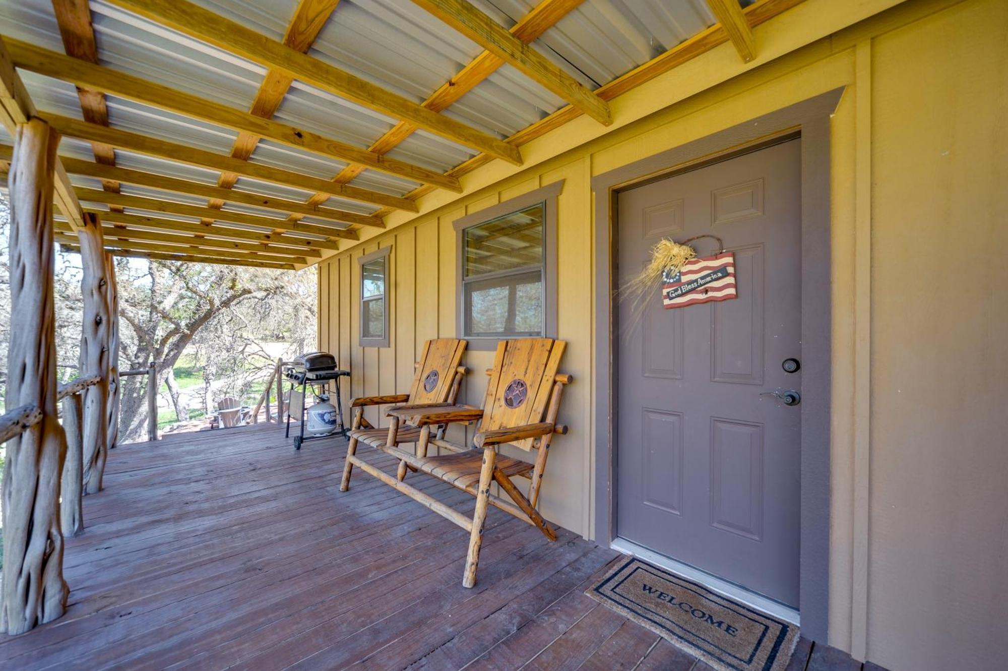 Rustic-Chic Country Cabin - 10 Mi To Main Street! Fredericksburg Extérieur photo