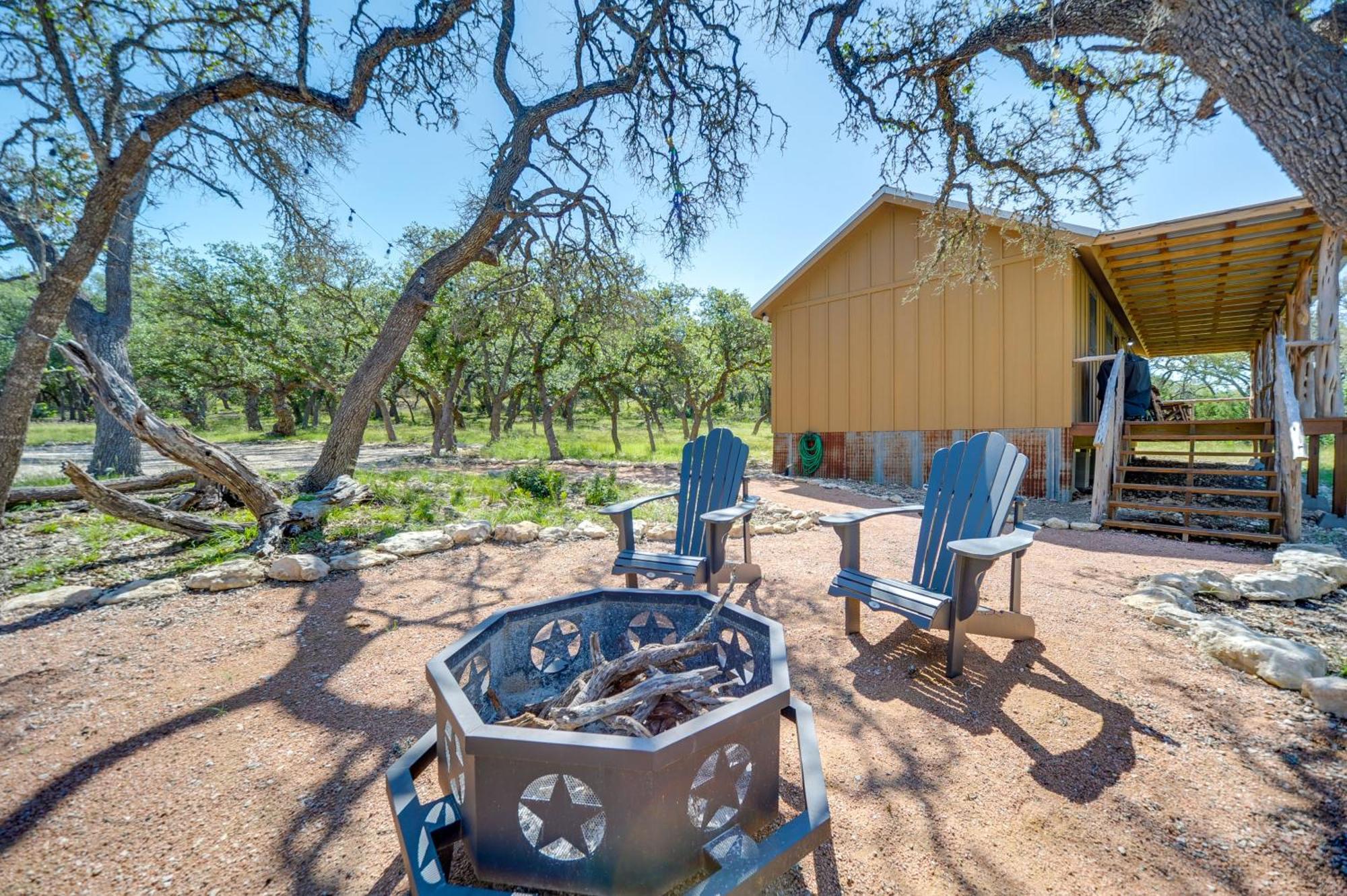 Rustic-Chic Country Cabin - 10 Mi To Main Street! Fredericksburg Extérieur photo